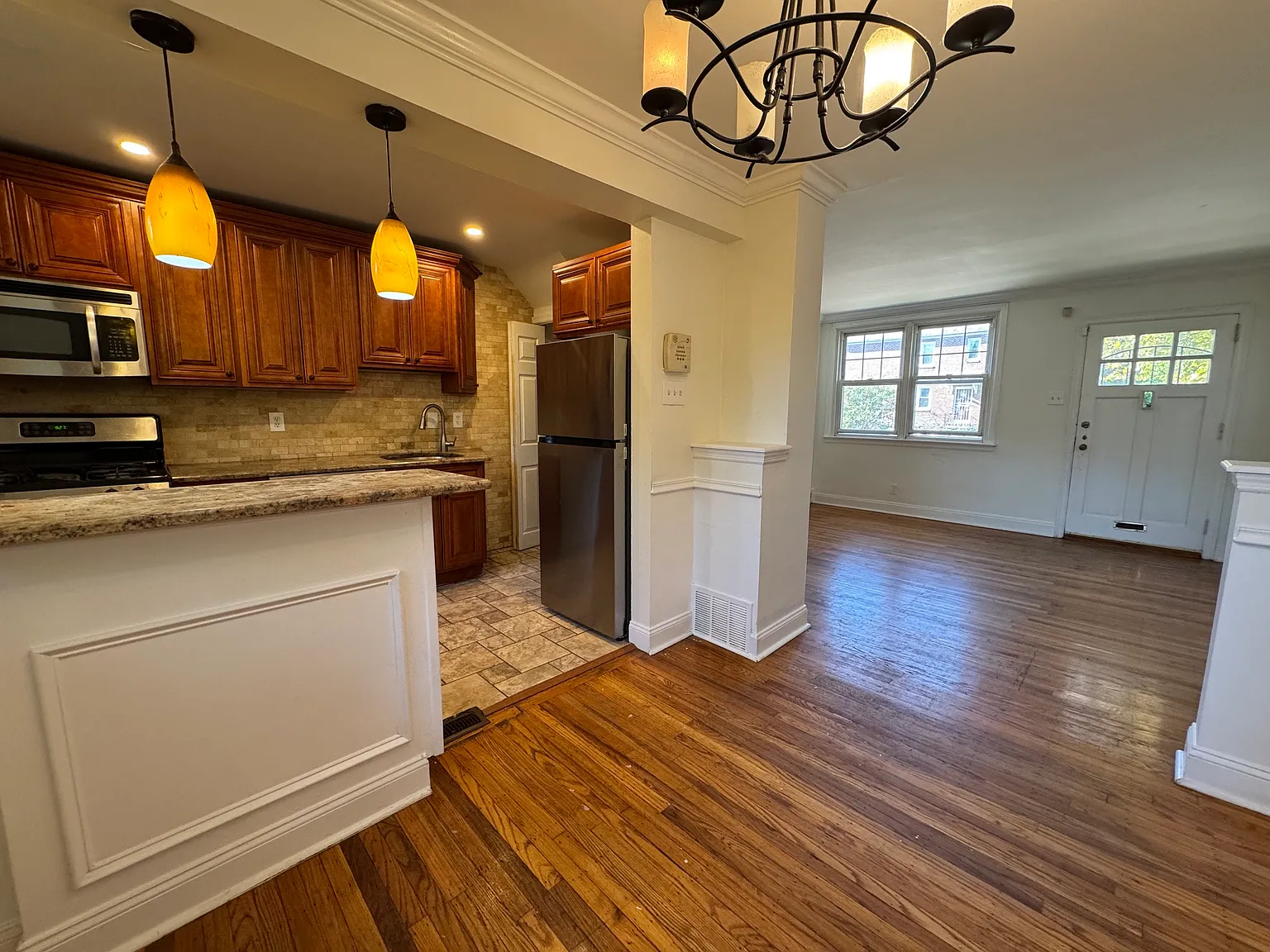 2 bed, 808 sqft, $2,095 — Photo 4
