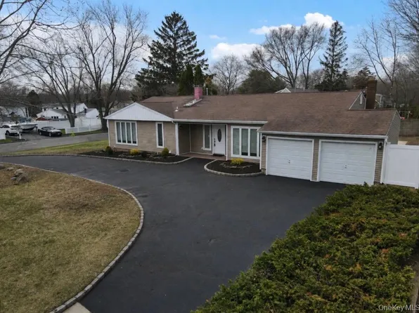 12 Fowler Lane, Mount Sinai, NY 11766