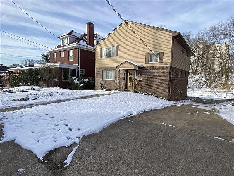 3555-3557 McClure Ave photo 1