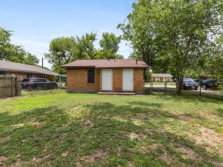 1911 Orman St — Photo 15
