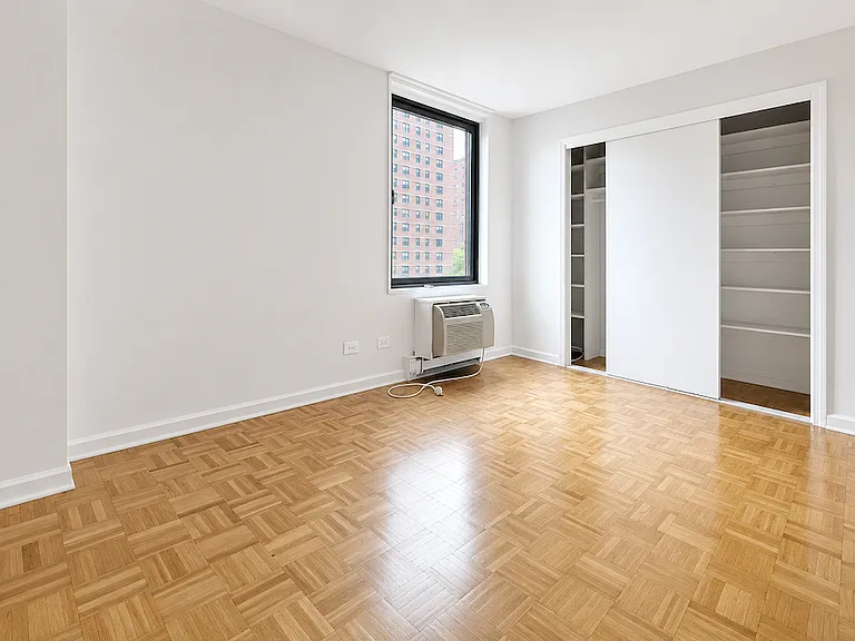 1619 3rd Ave #5H — Photo 10