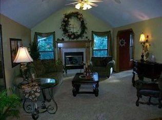3944 NW Cherry Creek Dr, Topeka, KS 66618