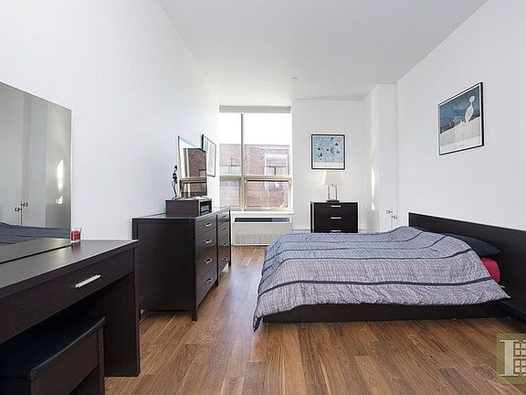 4th image of 217 51st Ave APT 206