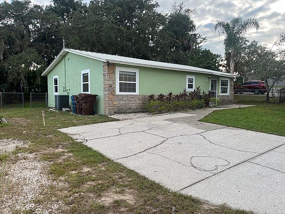 2nd image of 311 Palm St E