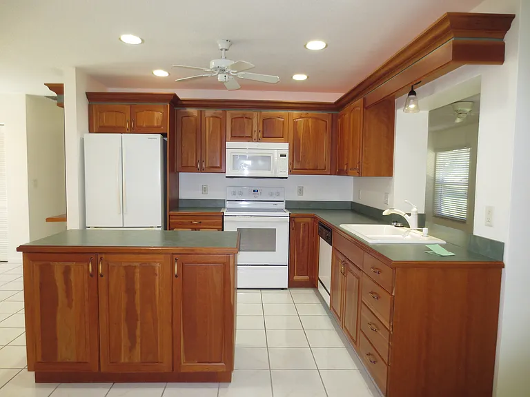 3132 Brunswick Cir — Photo 33