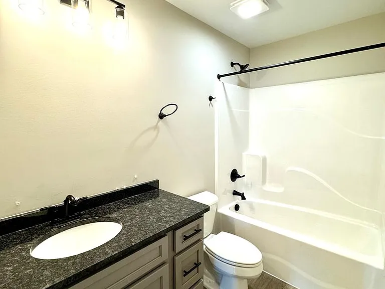 678 Zephyr Dr — Photo 13