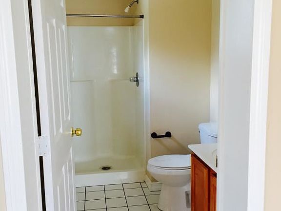 31 Juniper St. Boston - Fort Hill Shared Unit Photo 8