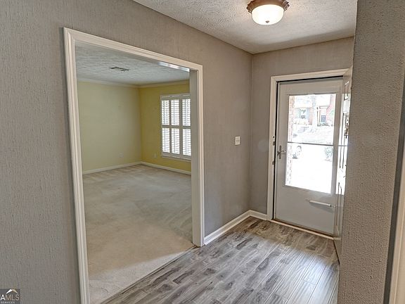 4th image of 6408 Deerings Ln