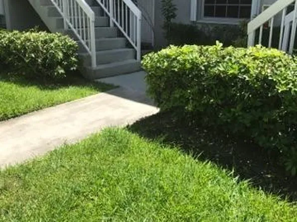 450 NE 210TH CIR Terrace #104-6C, Miami, FL 33179