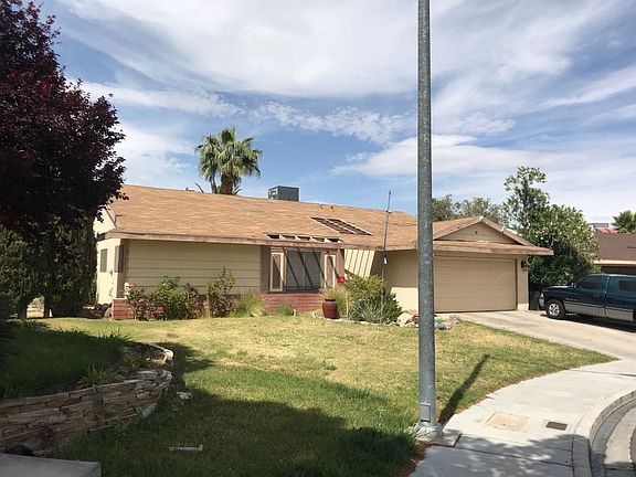 2nd image of 3870 Autumn St