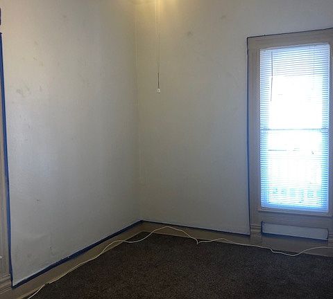 5th image of 1223 E Evans Ave