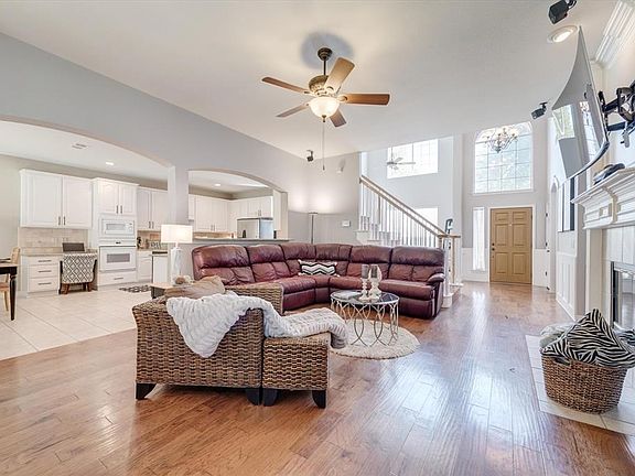 2nd image of 1303 Limestone Creek Dr