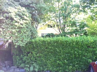 1041 NE 98th St, Seattle, WA 98115