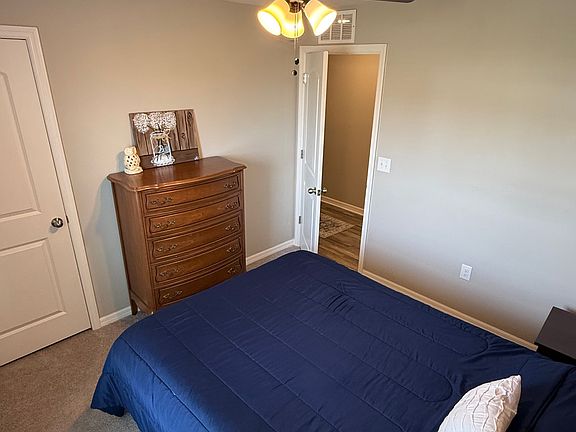 4th image of 458 River Hill Dr