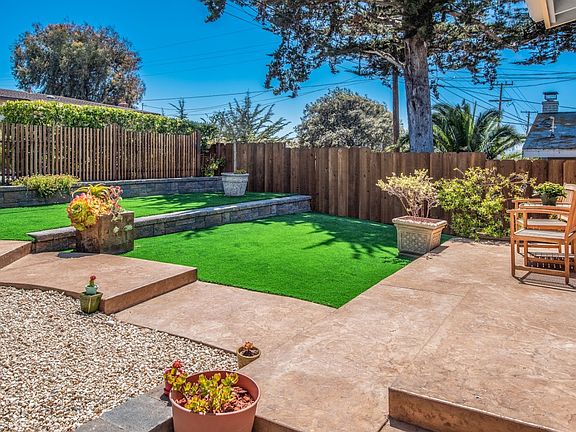 Stamped cement privacy garde