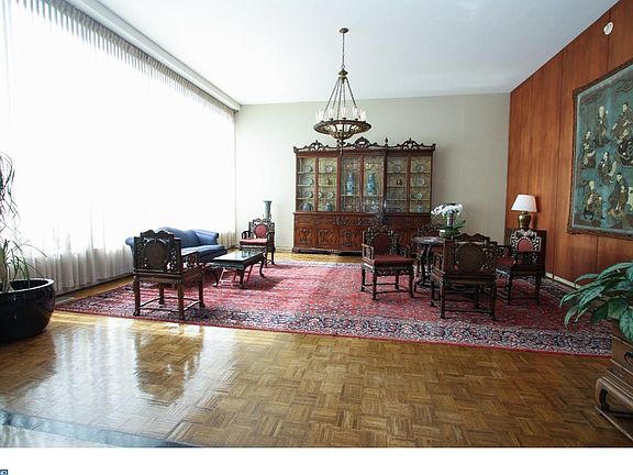 3rd image of 2401 Pennsylvania Ave APT 9B35