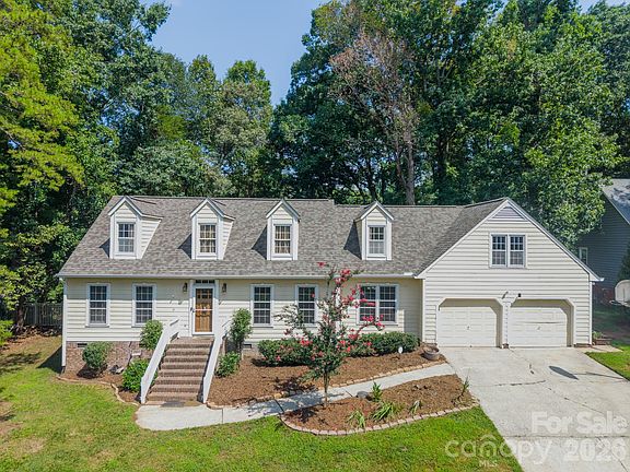 2nd image of 5815 Chapel Creek Ct