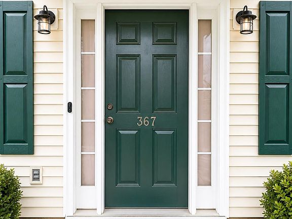 3rd image of 367 Marshdeer Way