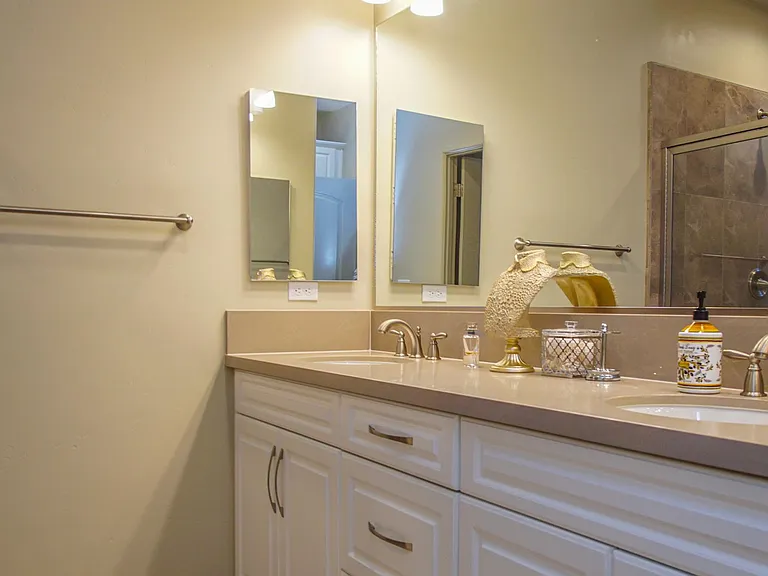 1005 Canyon Ln — Photo 20