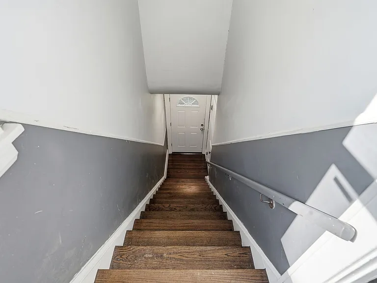 682 Greenwood Ave — Photo 5