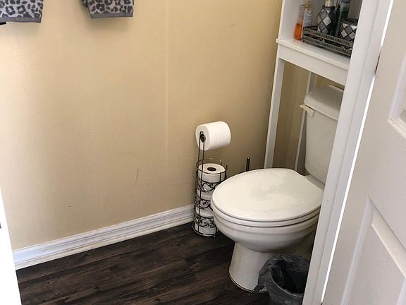 4th image of 11855 Lake Bend Cir
