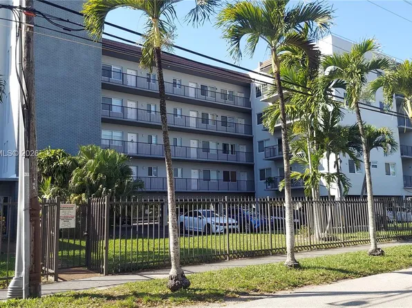 900 SW 84th Ave APT 301E, Miami, FL 33144