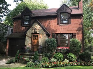 186 Amherstdale Rd, Amherst, NY 14226