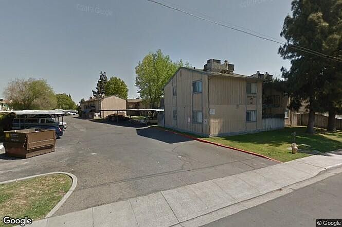 1st image of 556 N Lincoln Ave APT 23