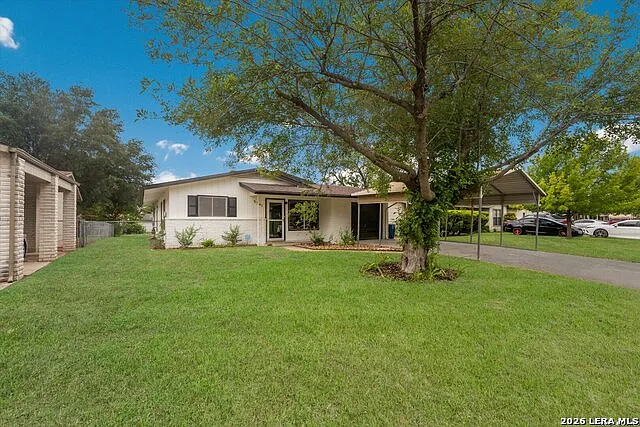 3 bed, 2.0 bath, 1767 sqft, $1,780 — Photo 2