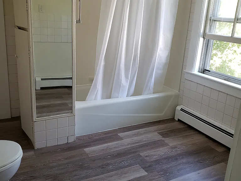 251 Locust St — Photo 25