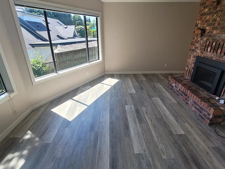 15924 Buena Vista Ave #LOWER — Photo 2