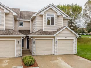 6800 Ashworth Rd UNIT 201, West Des Moines, IA 50266