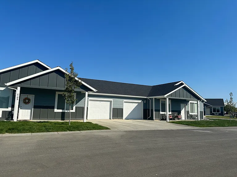 Sapphire Patio Homes Apartments — Photo 7