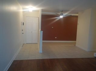920 Jonathan Ct #107, Prospect Heights, IL 60070