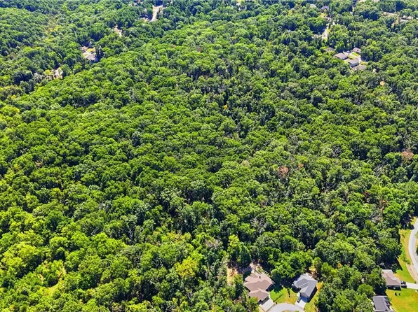 Chaucer Dr, Bella Vista, AR 72714