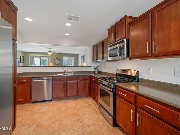3rd image of 8033 W SONOMA Way