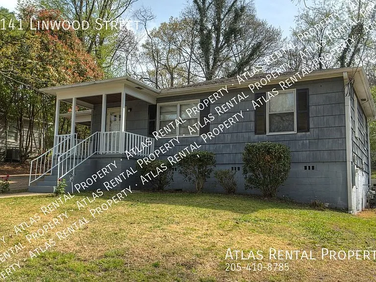 1141 Linwood St — Photo 2