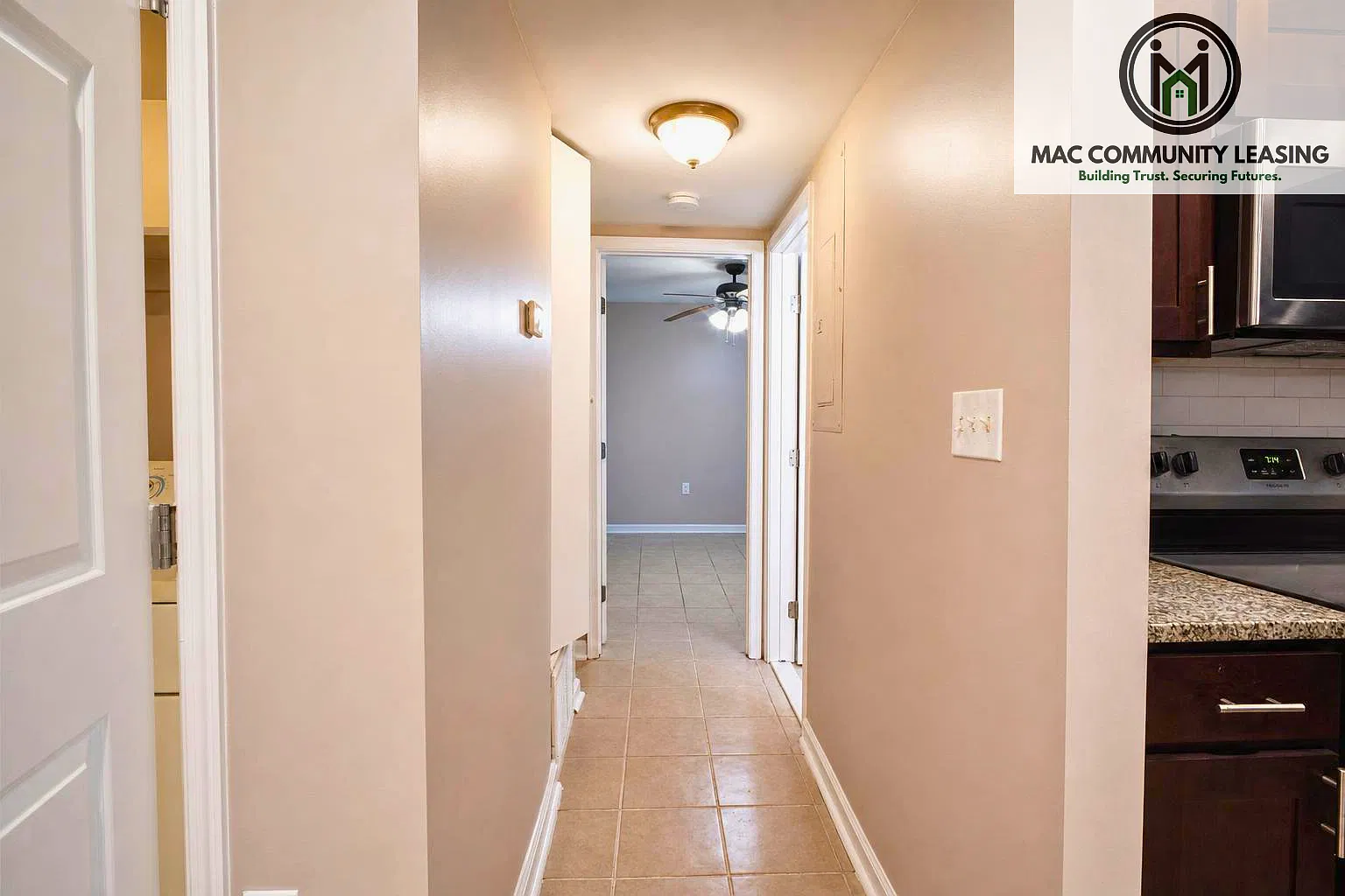 2 bed, 1000 sqft, $1,895 — Photo 4