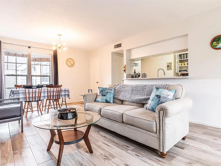 5881 Preston View Blvd #215 — Photo 8