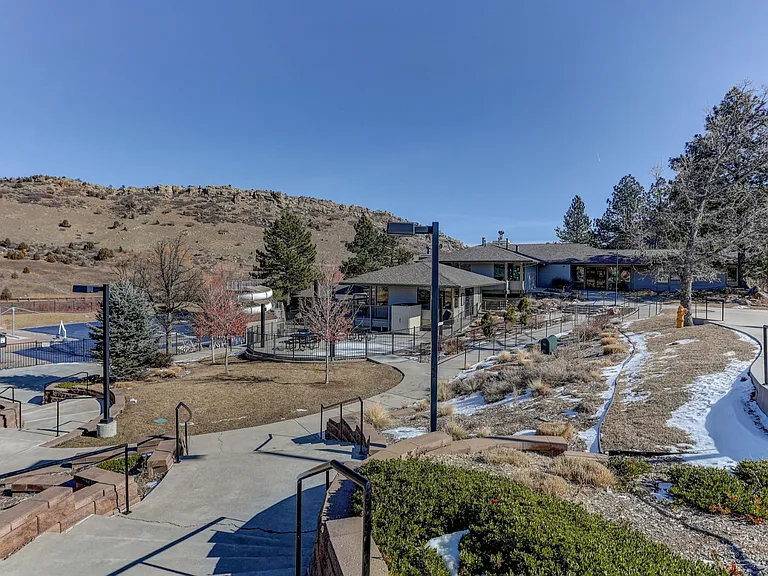 13 Mesa Oak — Photo 30