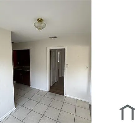 2912 W Heiter St — Photo 5