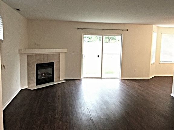 5th image of 10432 48th Dr NE