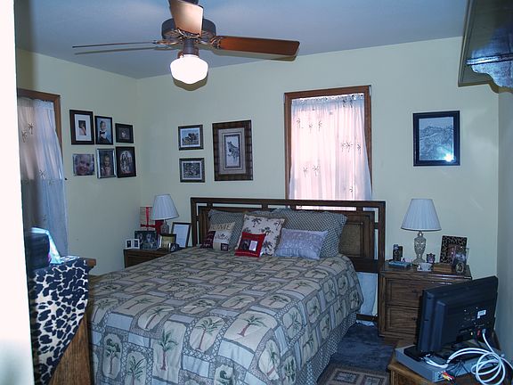 3rd image of 117 Echo Ln