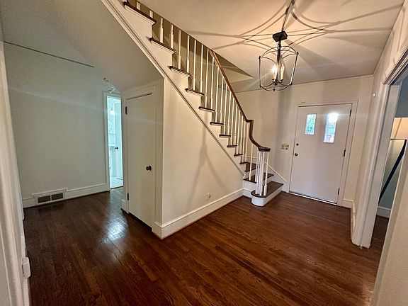 2nd image of 719 Baldwin Dr