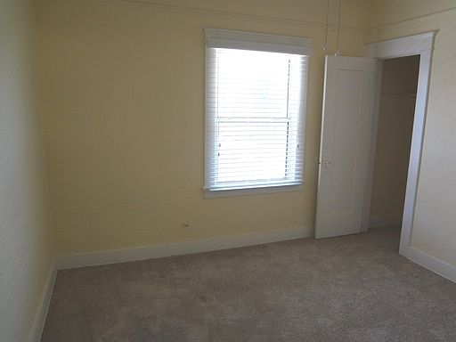 4th image of 438 W Date St APT 6