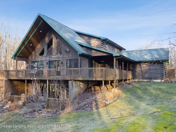 69600 Garver Lake Rd, Edwardsburg, MI 49112