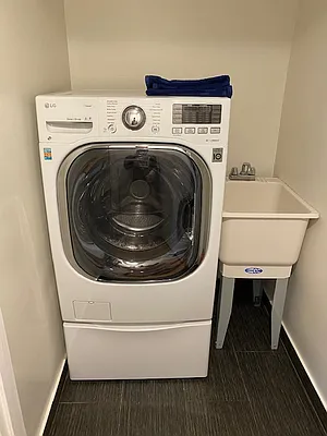 Rented by Olympia House Delaware LP | media 102