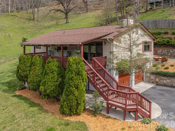 134 Hillside Dr, Maggie Valley, NC 28751