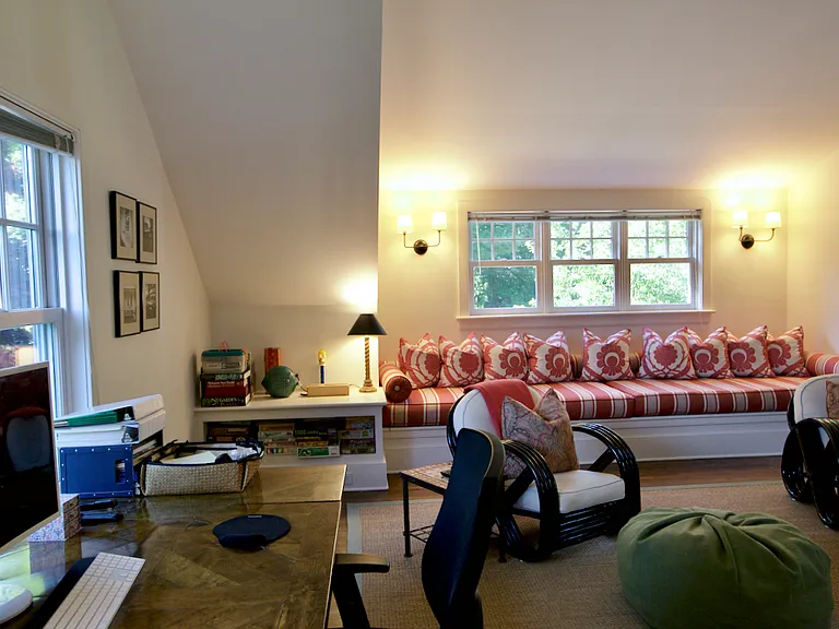 6 Cobbetts Ln — Photo 17