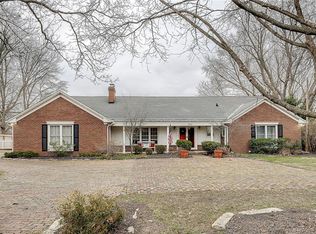 560 Wellington Rd, Indianapolis, IN 46260